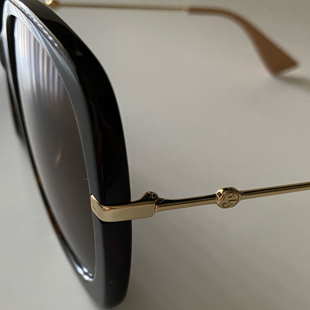 Gucci ❗️SOLD❗️ - Picture 4 of 8